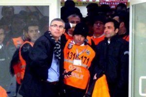 &Ouml;zel g&uuml;venliğin 50 lira izdihamı