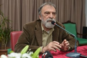 Murat Belge Bursa Nil&uuml;fer'de okurlarıyla buluştu