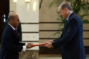 Cumhurbaşkanı g&uuml;ven mektubunu kabul etti