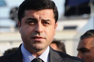 Demirtaş ateşkes i&ccedil;in Fransa'dan yardım istedi!