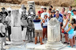 Aralıkta Rus turistlerin yarısını kaybettik