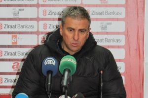 Bursaspor Hamzaoğlu ile puanları &uuml;&ccedil;er &uuml;&ccedil;er topluyor