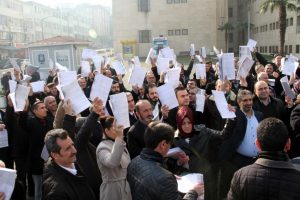 AK Parti Bursa teşkilatından Kılı&ccedil;daroğlu'na Cumhurbaşkanı'na hakaret davası