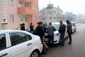 Bildiriye imza atan 5 akademisyenin evinde arama