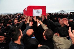 Şehit Uzman &Ccedil;avuş Osman Ateş, g&ouml;zyaşlarıyla son yolculuğuna uğurladı