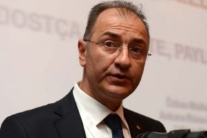 Voleybolda stat&uuml; tartışması b&uuml;y&uuml;yor