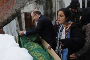 Cenazeden sonra hastaneye koştu