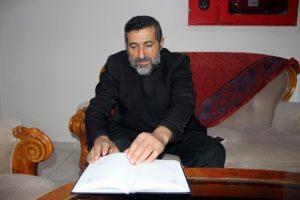 Papaz bile kiliseyi bırakıp ka&ccedil;tı