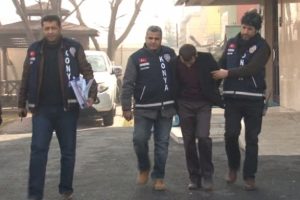 &Ouml;ld&uuml;rd&uuml;ğ&uuml; yaşlı kadının elinden su bile i&ccedil;ti!