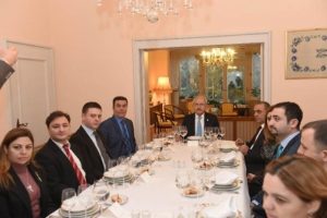 Kılı&ccedil;daroğlu Essen Başkonsolosluğu'nda yemeğe katıldı