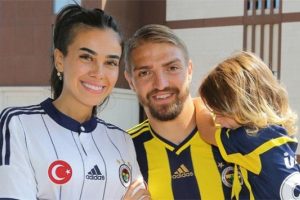 Asena Erkin artık kızlık soyadı 'Atalay'ı kullanacak