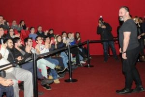 Cem Yılmaz Bursalıları kahkahalara boğdu
