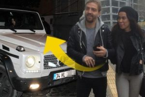 Asena Erkin gecelerde