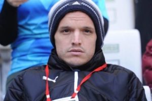 Batalla trib&uuml;nden izledi