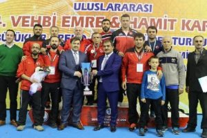 Uluslararası 34. Vehbi Emre ve Hamit Kaplan Grekoromen G&uuml;reş Turnuvası sona erdi