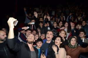 Her Şey Aşktan filminin oyunculu &ouml;zel g&ouml;sterimi Kent Meydanı AVM'de yapıldı