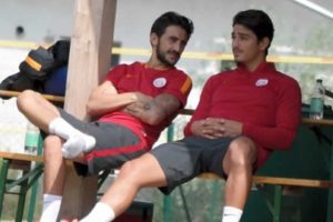 Bursaspor, Galatatasaraylı 2 isimle g&ouml;r&uuml;ş&uuml;yor