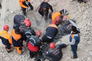 G&ouml;&ccedil;&uuml;k altında kalan iş&ccedil;inin cesedine ulaşıldı