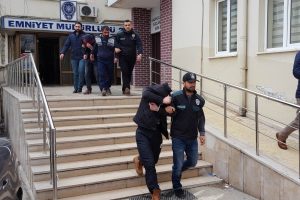 Bursa'da k&ouml;m&uuml;rl&uuml;kten esrar &ccedil;ıktı!