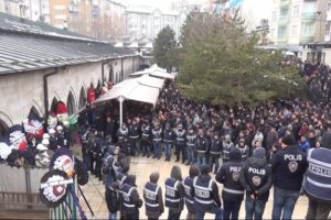 Son yolculuğuna tekbirlerle uğurlandı
