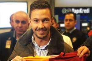 Linnes taraftarlarla buluştu