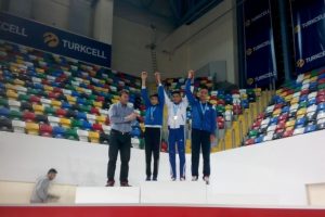 Bursa Nil&uuml;fer Belediyespor atletlerinden b&uuml;y&uuml;k başarı