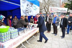 Bursa'da Bayırbucak T&uuml;kmenleri yararına kermes