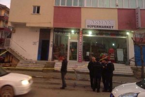 Kombiyi temizlerken 4. kattan d&uuml;şen kadın &ouml;ld&uuml;