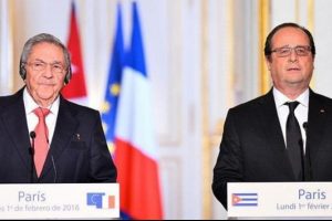 Hollande Obama'dan K&uuml;ba'ya uygulanan ticari ambargonun kaldırmasını istedi