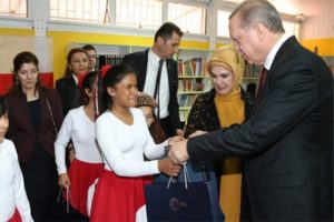 Erdoğan'dan, Şili'deki M.Kemal Atat&uuml;rk İlkokulu'na ziyaret