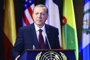 Erdoğan'dan B&uuml;lent Arın&ccedil;'a: D&uuml;r&uuml;st davranmıyor