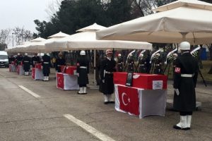 Diyarbakır'da 5 şehit memleketlerine uğurlanıyor