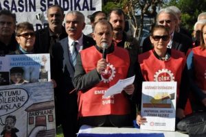 İzmir'de emeklilerden promosyon isteği