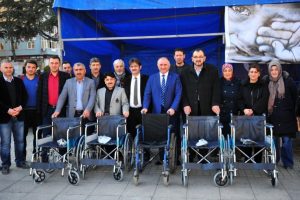 Bursa'da Bayırbucak T&uuml;rkmenlerine tekerlekli sandalye