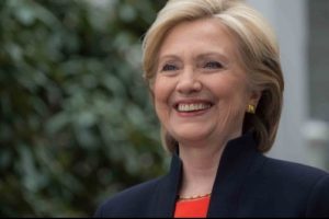 Iowa'da Demokratların &ouml;n se&ccedil;imini Clinton kazandı