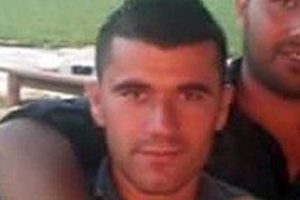 Uzman &Ccedil;avuş PKK'lı ter&ouml;ristlerin saldırısında omzundan yaralandı