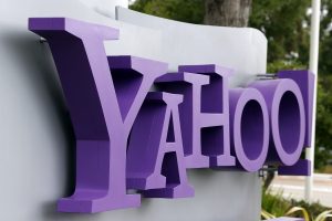 Yahoo k&uuml;&ccedil;&uuml;lmeye gidiyor!