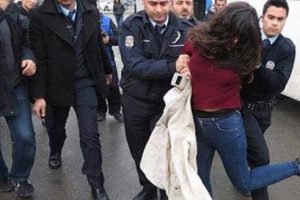 Muavin 'T&uuml;rk m&uuml;s&uuml;n?' diye sordu ve....