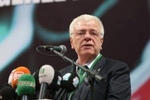 Ali Ay: Şu anda en b&uuml;y&uuml;k problem mali yapı