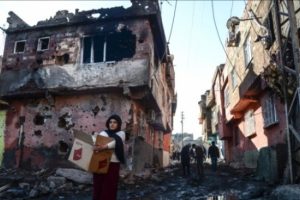 9 mahallede sokağa &ccedil;ıkma yasağı kaldırıldı