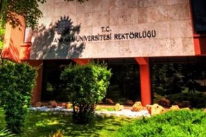 Ankara &Uuml;niversitesi'nde 121 akademisyene soruşturma