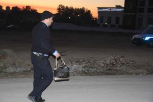 Ş&uuml;pheli &ccedil;antadan &ccedil;ocuk bezi &ccedil;ıktı