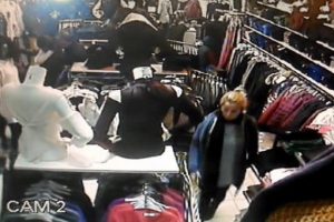 ATM'den para &ccedil;ekeni takibe başlayan hırsız amacına mağazada ulaştı