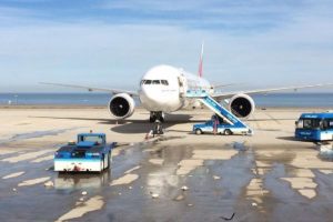 Emirates u&ccedil;ağı Trabzon'a acil iniş yaptı
