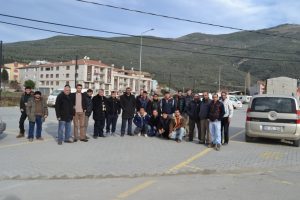 Bursa Gemlik'te pazarcılar tezgah a&ccedil;madı!
