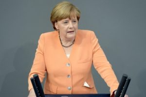 Merkel'e anket şoku