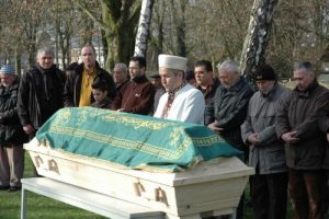 Alman belediyesi &ouml;len T&uuml;rk'&uuml;n cenaze masraflarını &uuml;stlendi