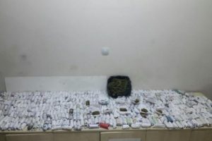 Diyarbakır'da 104 kilo esrar ele ge&ccedil;irildi