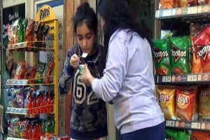 Yangında dumandan etkilenen kardeşler yoğurt yedi
