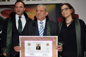 Engel tanımadı: 85 yaşında avukat oldu